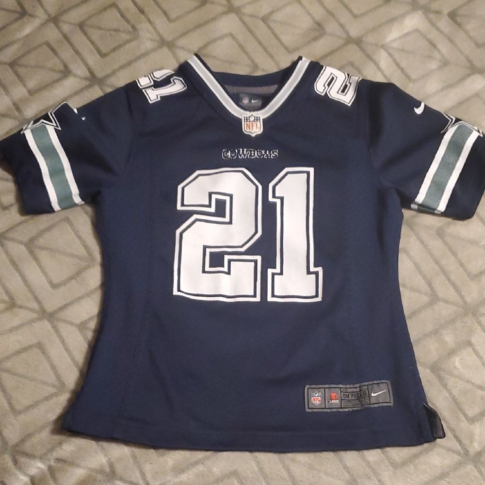 Nike Dallas Cowboys jersey featuring Ezekiel Elliott and his number 21 Size 7/8